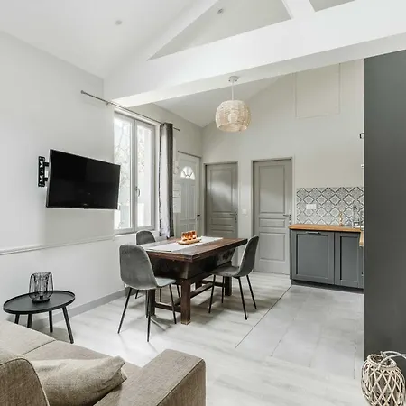 Townhouse With Garden 100m From Place Morny Дом отдыха
